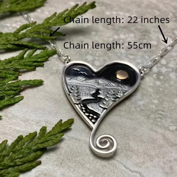 Full moon landscape heart necklace - Picture 3 of 5